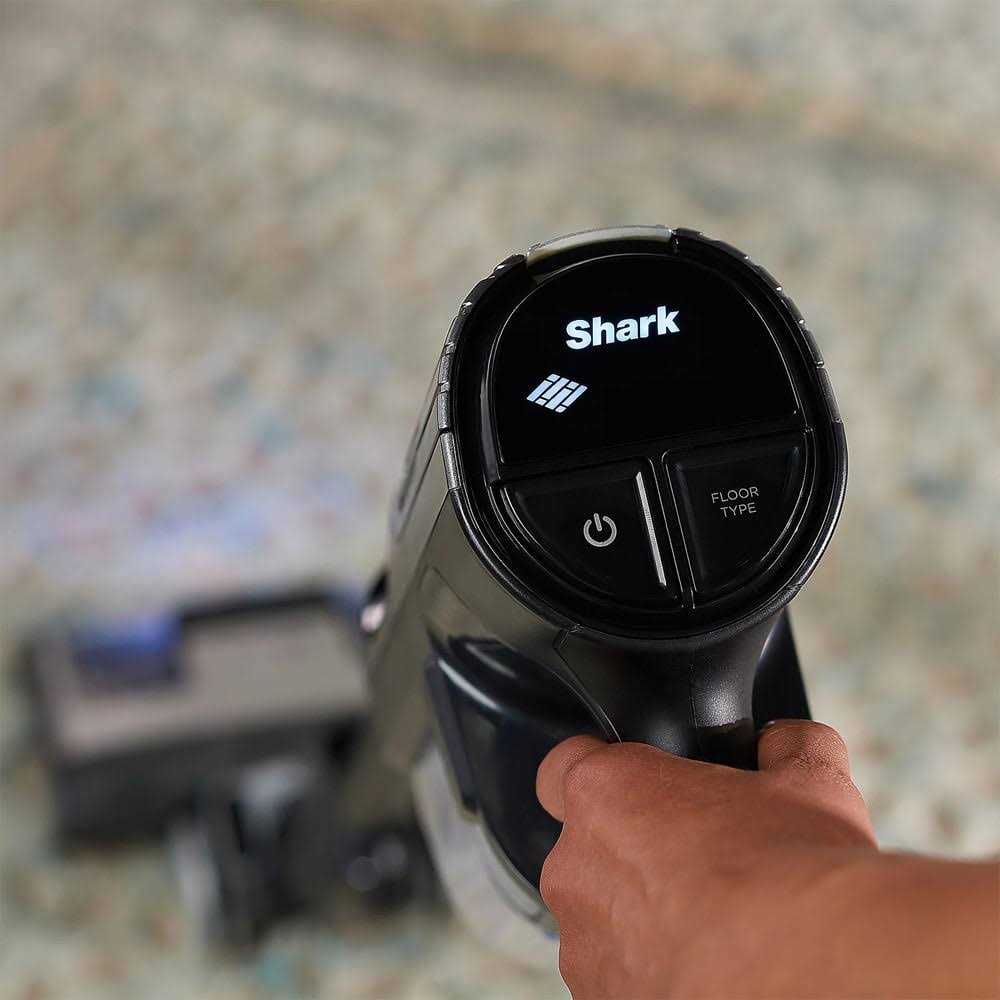 Shark Qs2000qcp Vertex UltraLight DuoClean PowerFins Stick Vacuum Copper