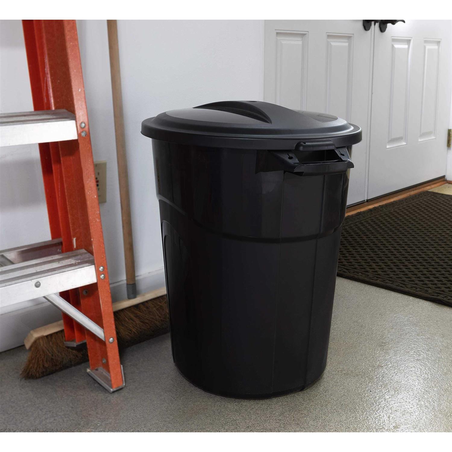 United Solutions 20-Gallon Injection Molded Trash Can
