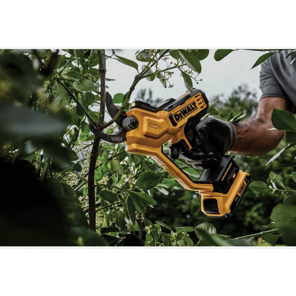 Dewalt 20V MAX Cordless Pruner Kit DCPR320D1