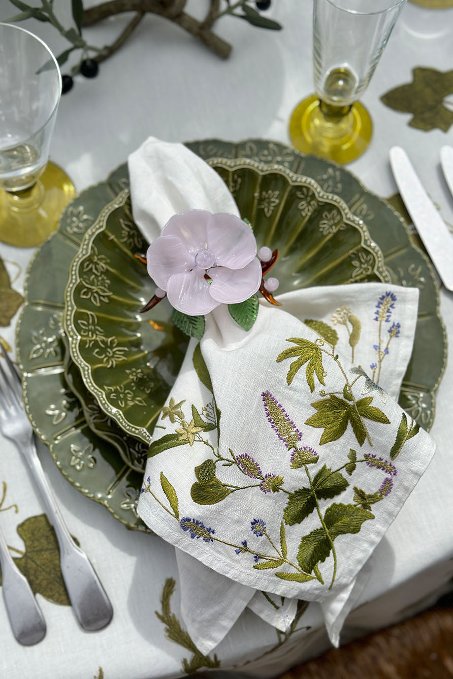Embroidered Herb Garden Linen Napkin – 20″ x 20″ Floral Table Decor