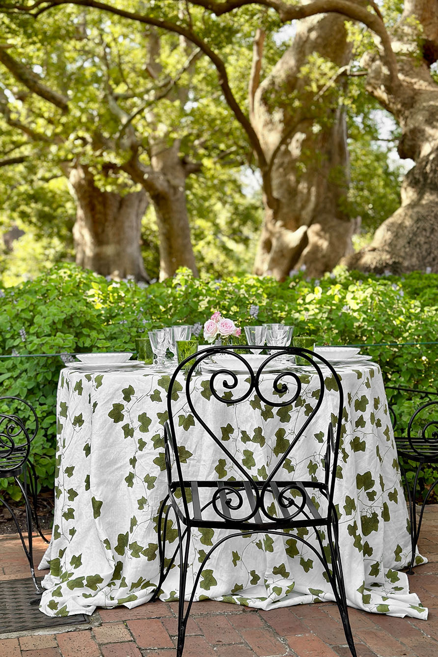Premium Round Linen Tablecloth – 102 Inch Circular Fabric Table Cover for Dining & Events