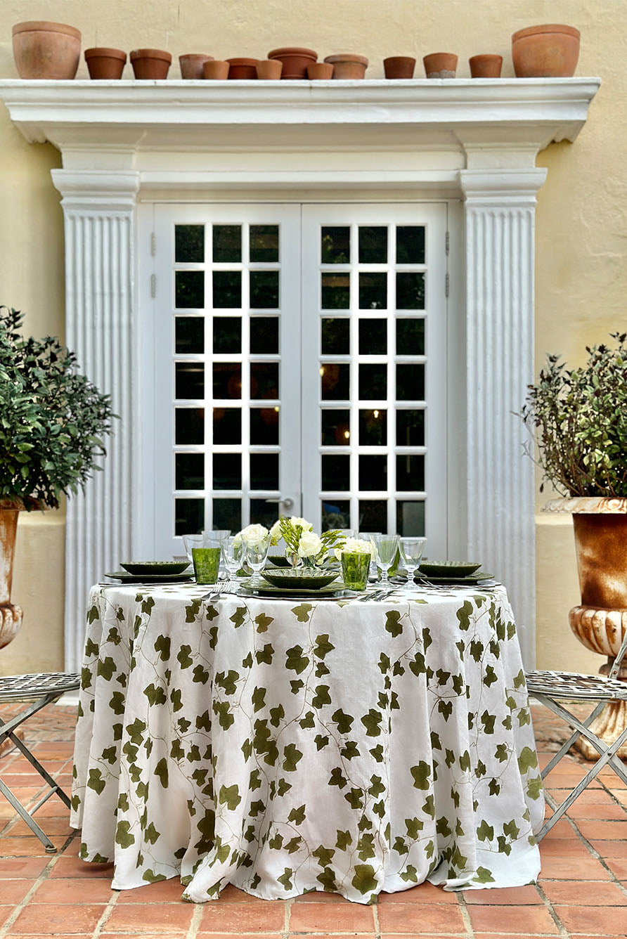 Premium Round Linen Tablecloth – 102 Inch Circular Fabric Table Cover for Dining & Events
